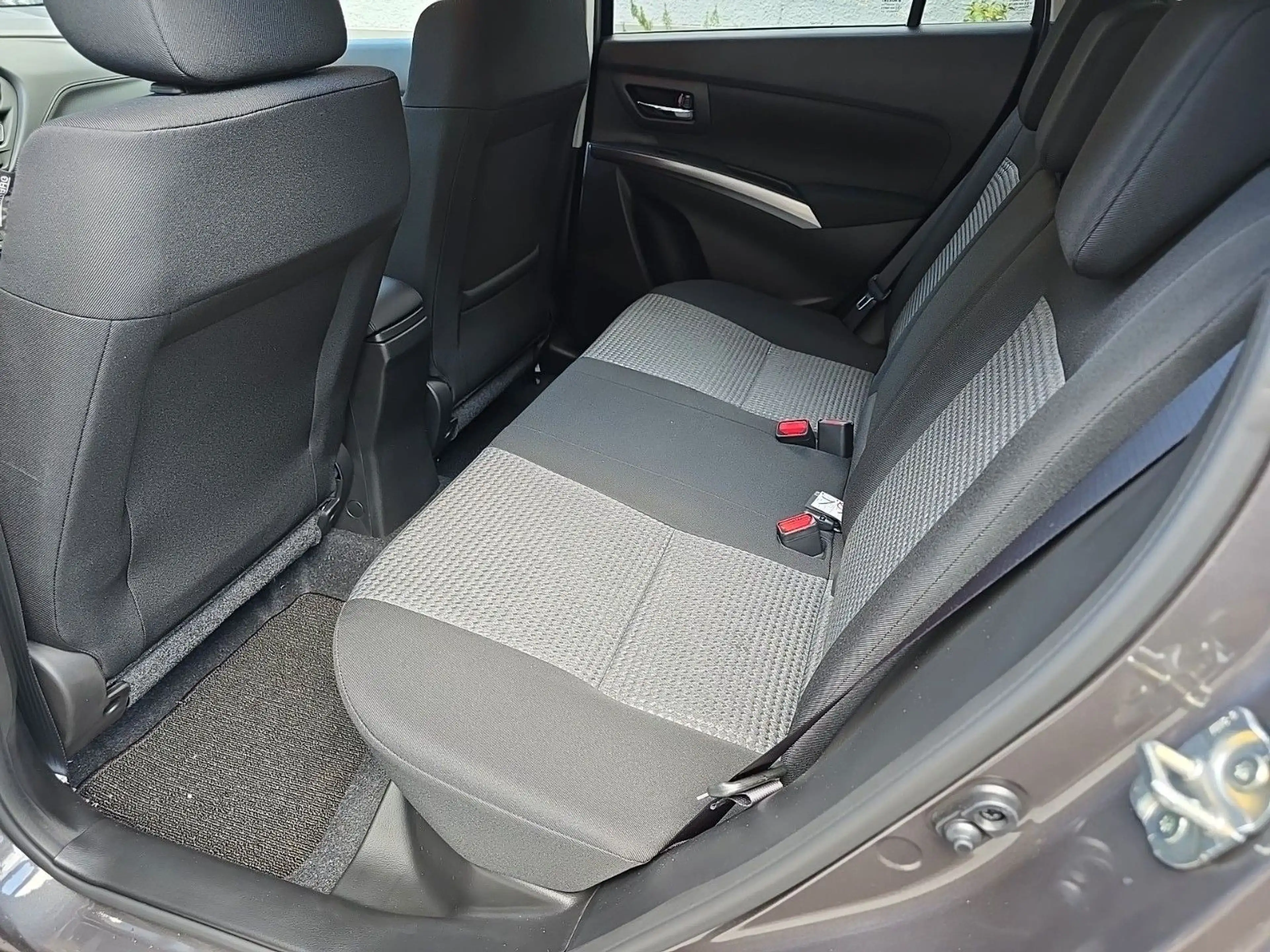 Suzuki SX4 S-Cross S-Cross 1.4 BOOSTERJET Hybrid Comfort Allgrip — photo 10