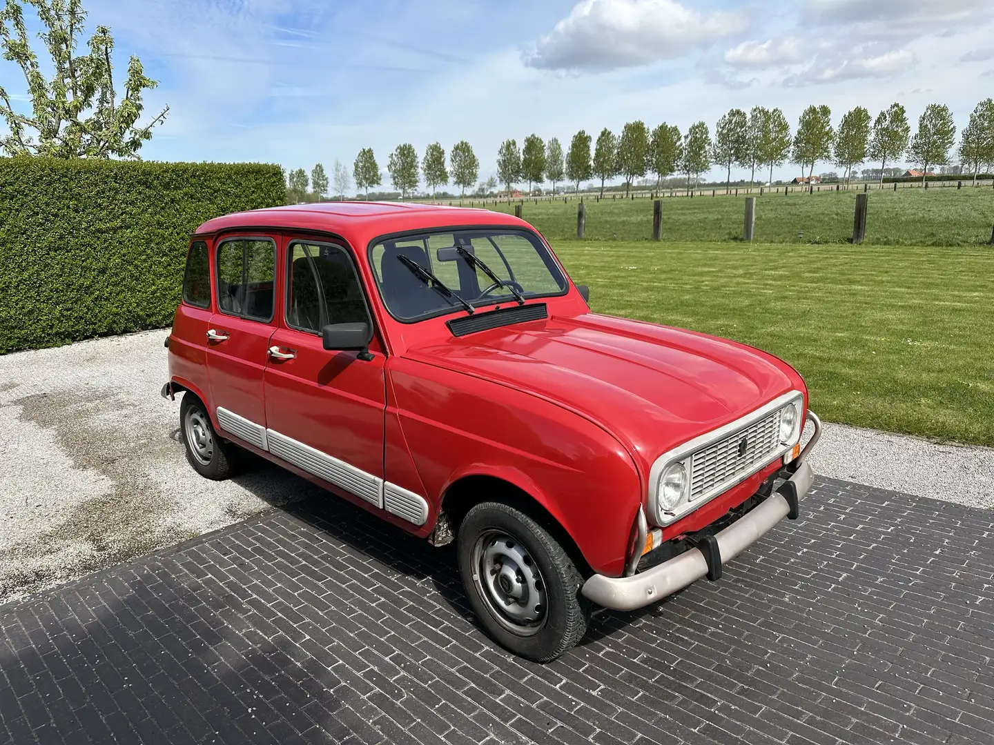 Renault R 4 R 4 GTL crvena - 1