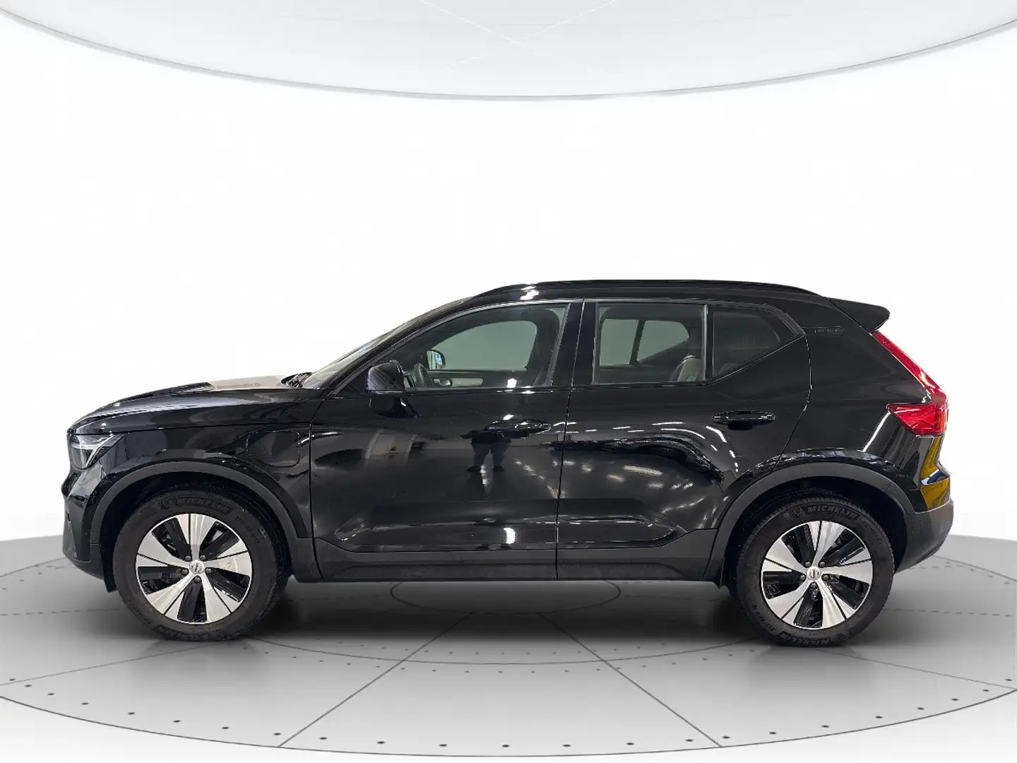 Volvo XC40 1.5 T4 recharge phev Plus Dark auto Schwarz - 2