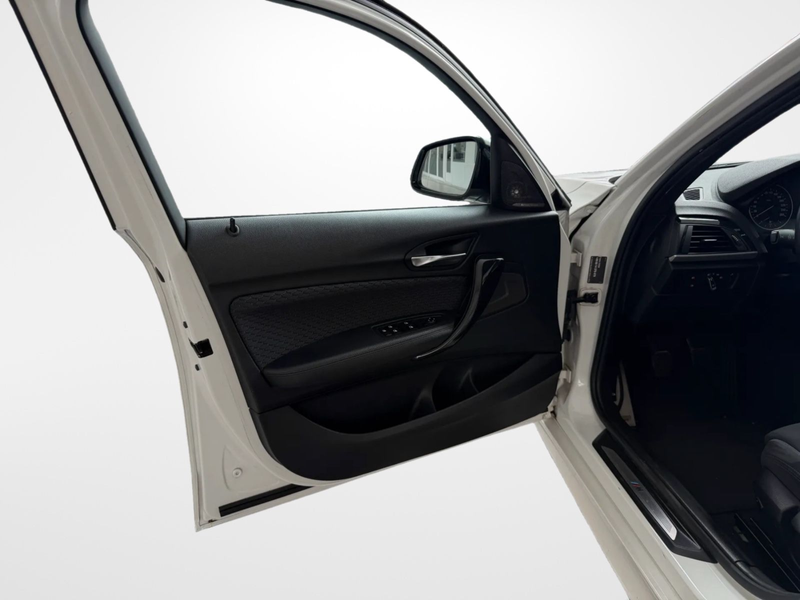 BMW 116 i F20 *2x M-Paket*PDC*LED*Navi* — photo 13