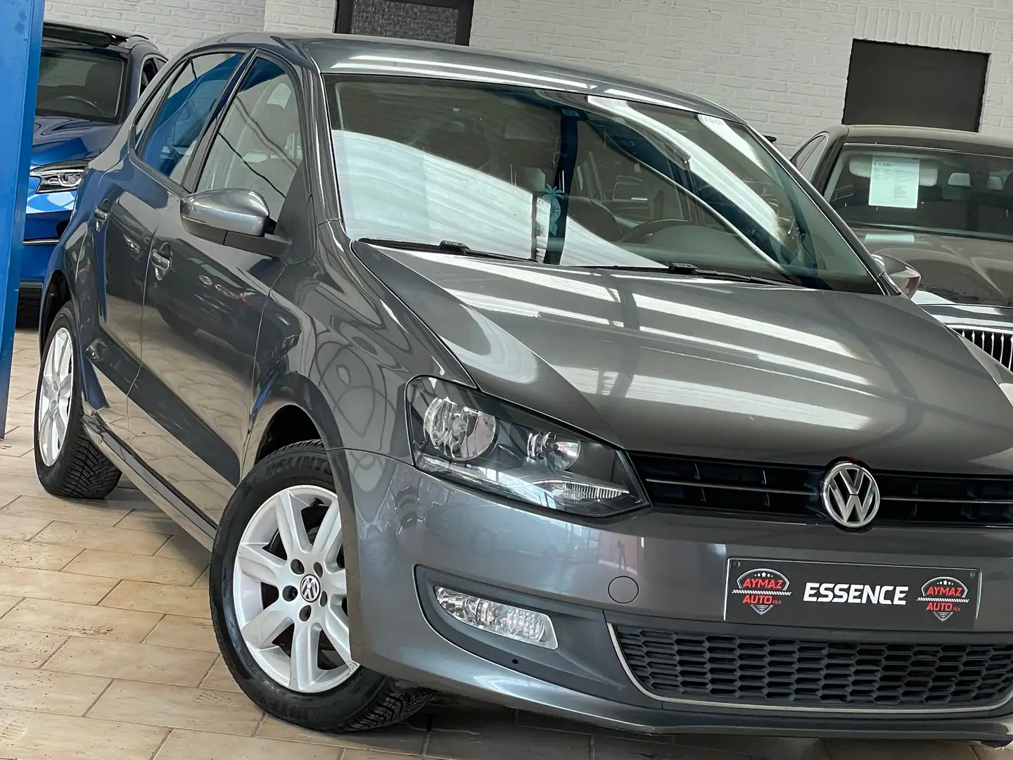 Volkswagen Polo 1.2i Highline *** 1ER PROPRIÉTAIRE *** Gris - 2