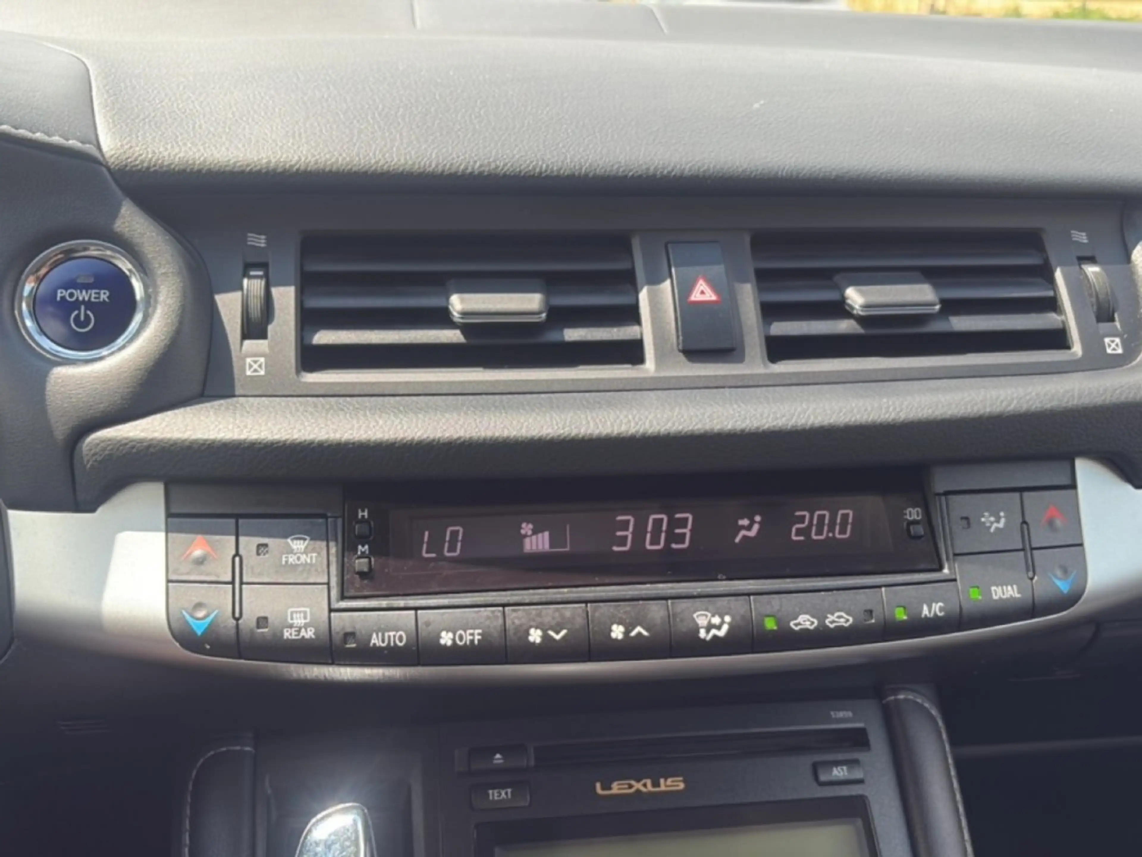 Lexus CT 200h EXECUTIVE LINE TREKHAAK/CAMERA/PDC/CRUISE/STOELVER — photo 23