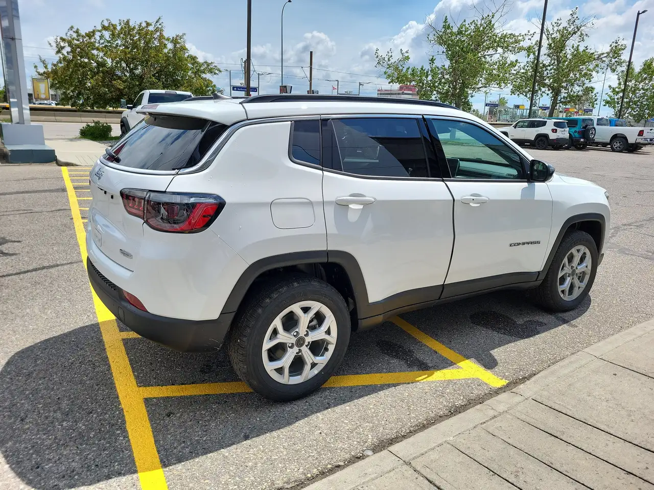 Jeep Compass снимка Jeep Compass