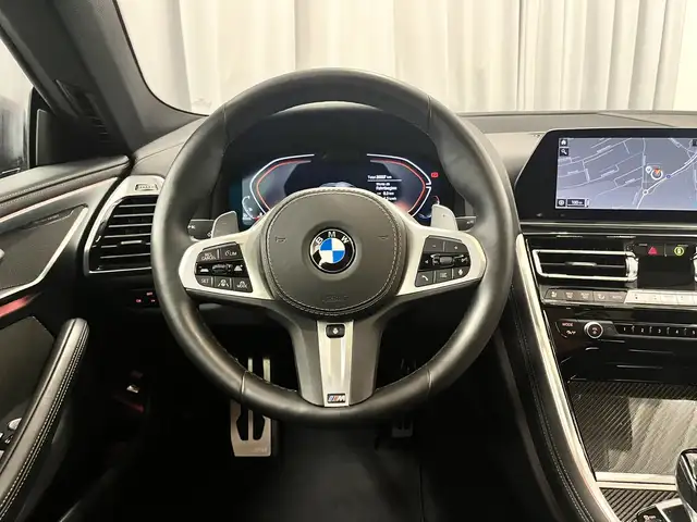 BMW 8 Series view 11
