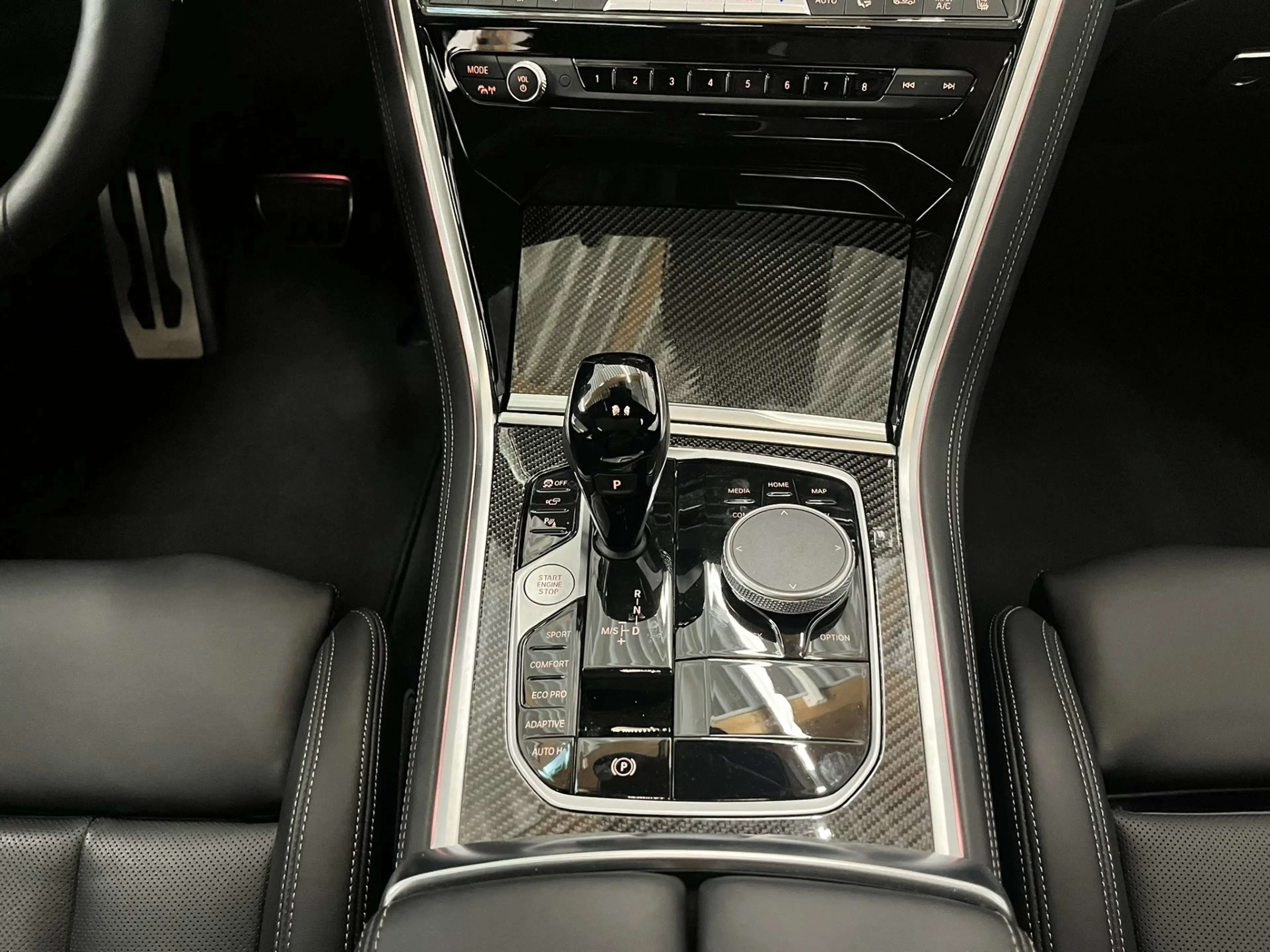 BMW 840 d xDrive *M-Sportpaket / Pano / Laser / Soft Close* — photo 13