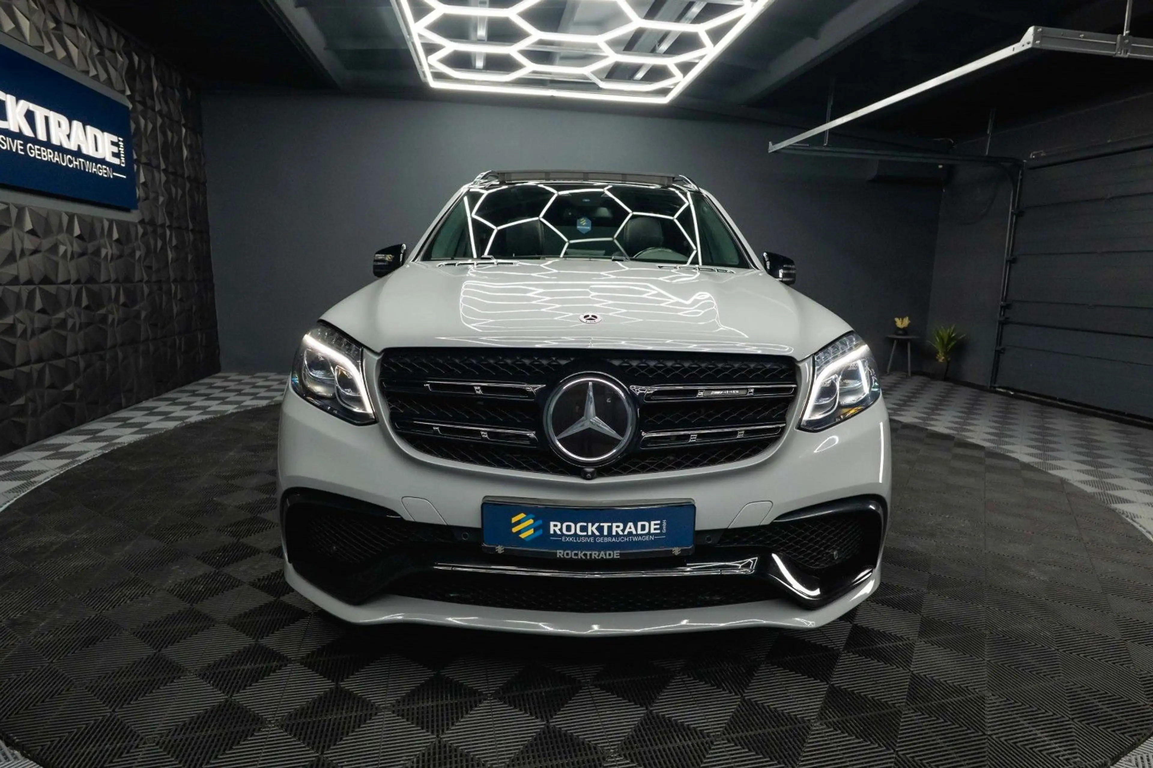 Mercedes-Benz GLS 63 AMG AMG 4Matic Night-Paket *ACC*Pano*Garantie — photo 4