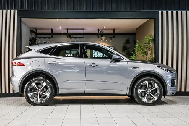 Jaguar E-Pace view 14