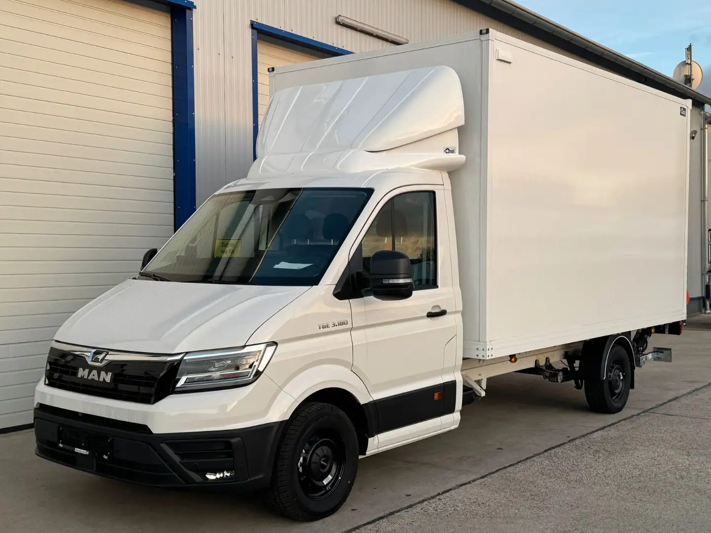 MAN TGE 3.180 Kofferaufbau mit LBW Weiß - 2