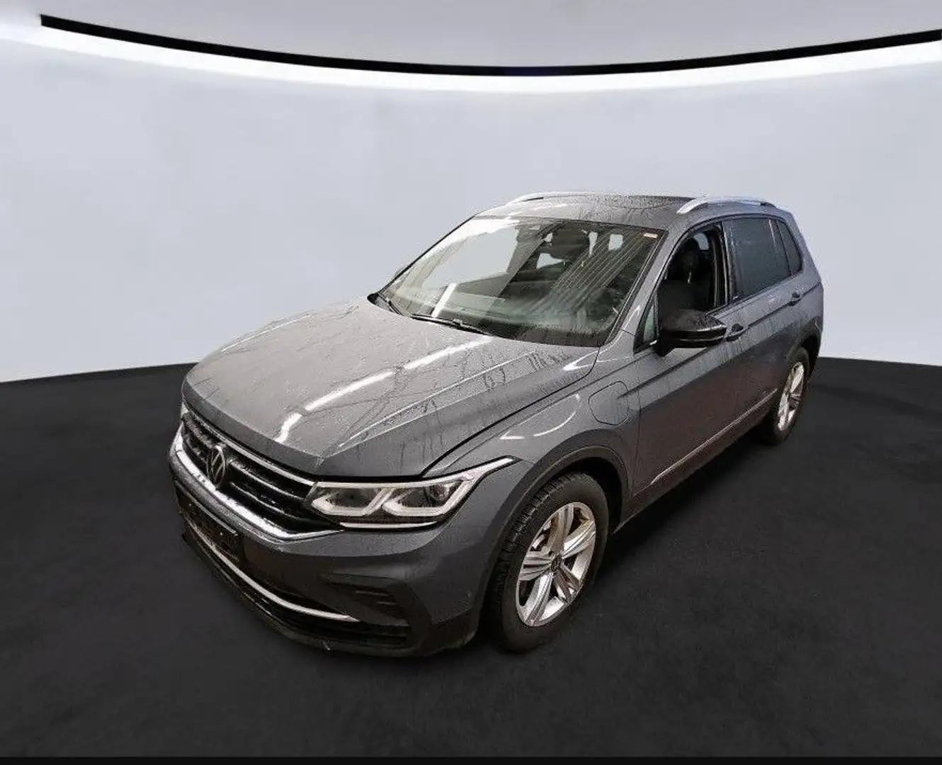 Volkswagen Tiguan 1.4 eHybrid DSG Active PHEV AHK IQ.Drive Grau - 2