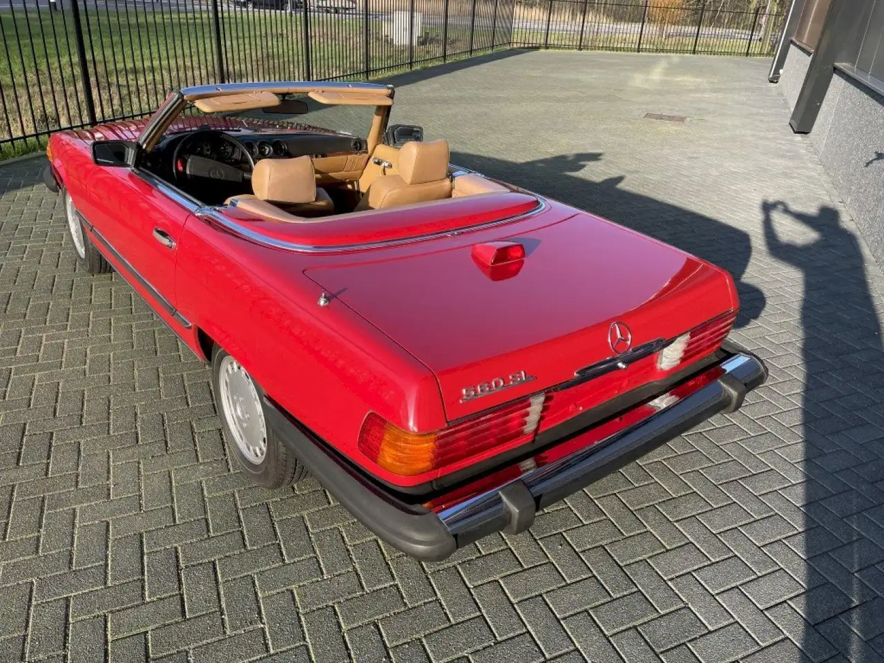 Mercedes-Benz SL 560 W107, foto 12