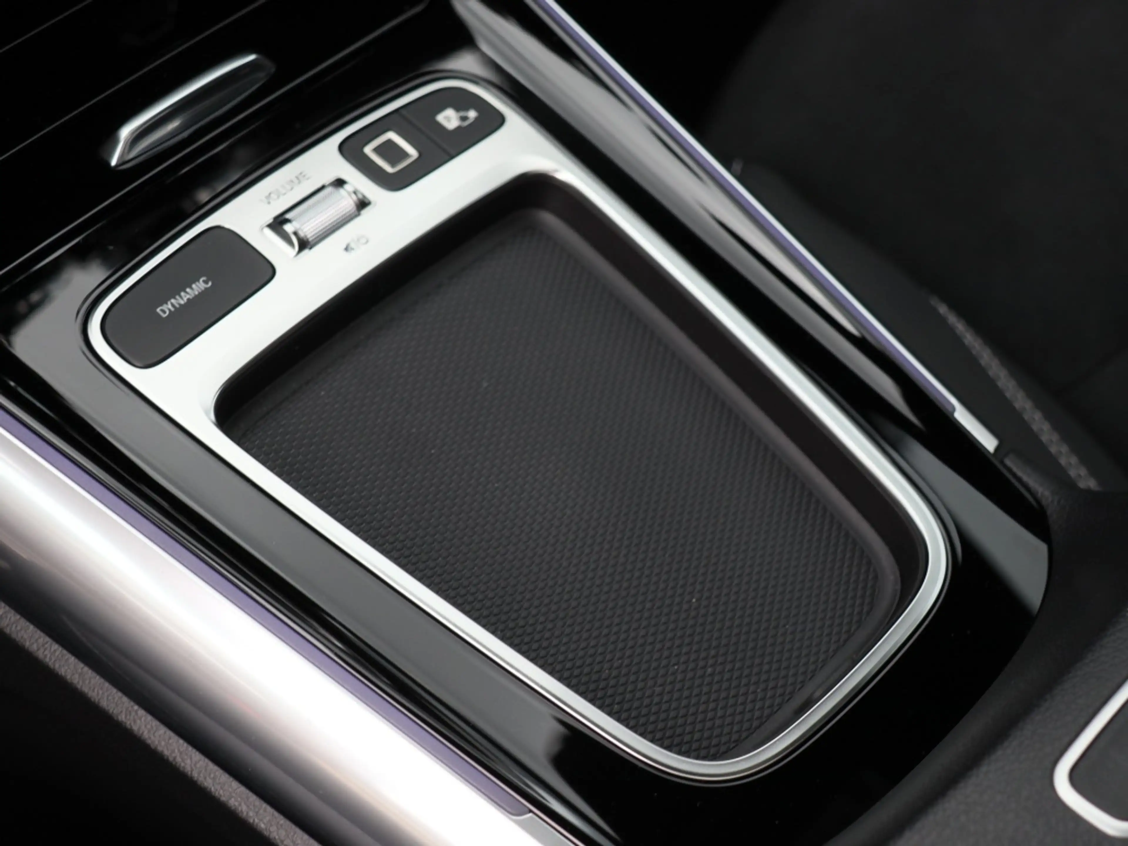 Mercedes-Benz GLA 220 d 4MATIC AMG-Sport+Pano+Distr+MLB+Night — photo 11