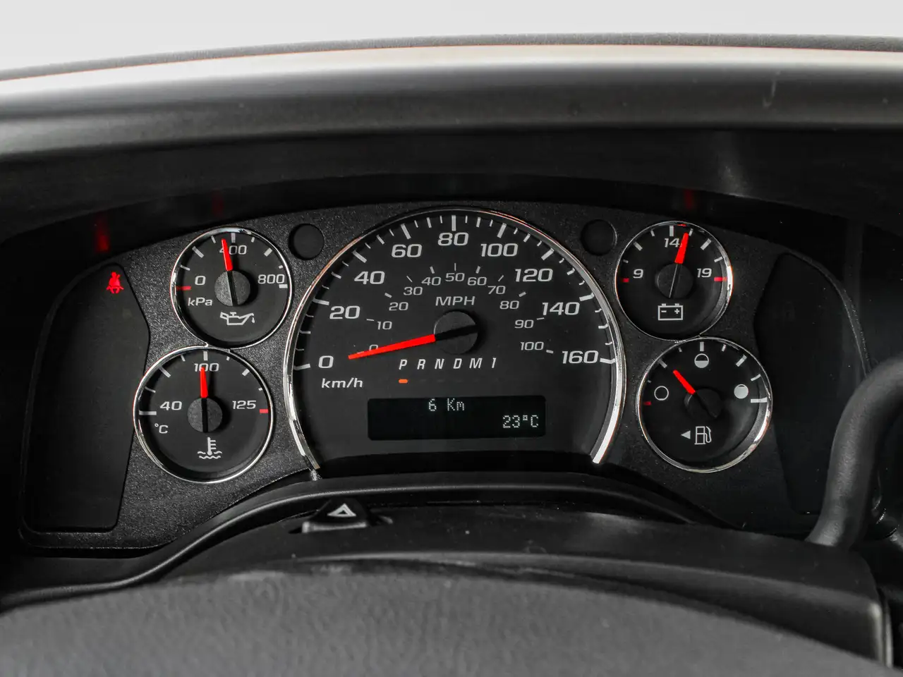 GMC Savana снимка GMC Savana