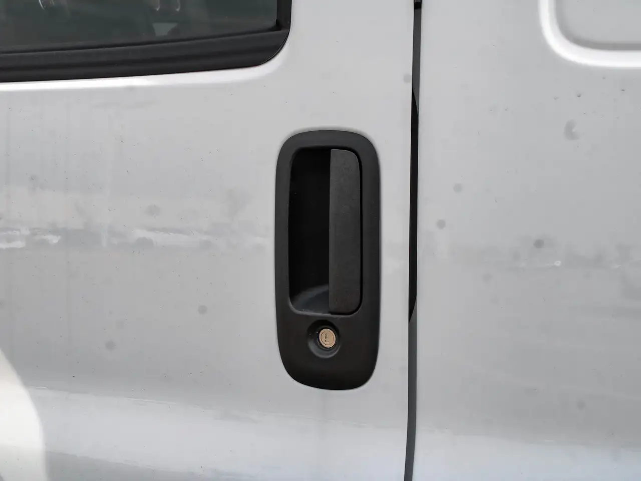 GMC Savana снимка GMC Savana