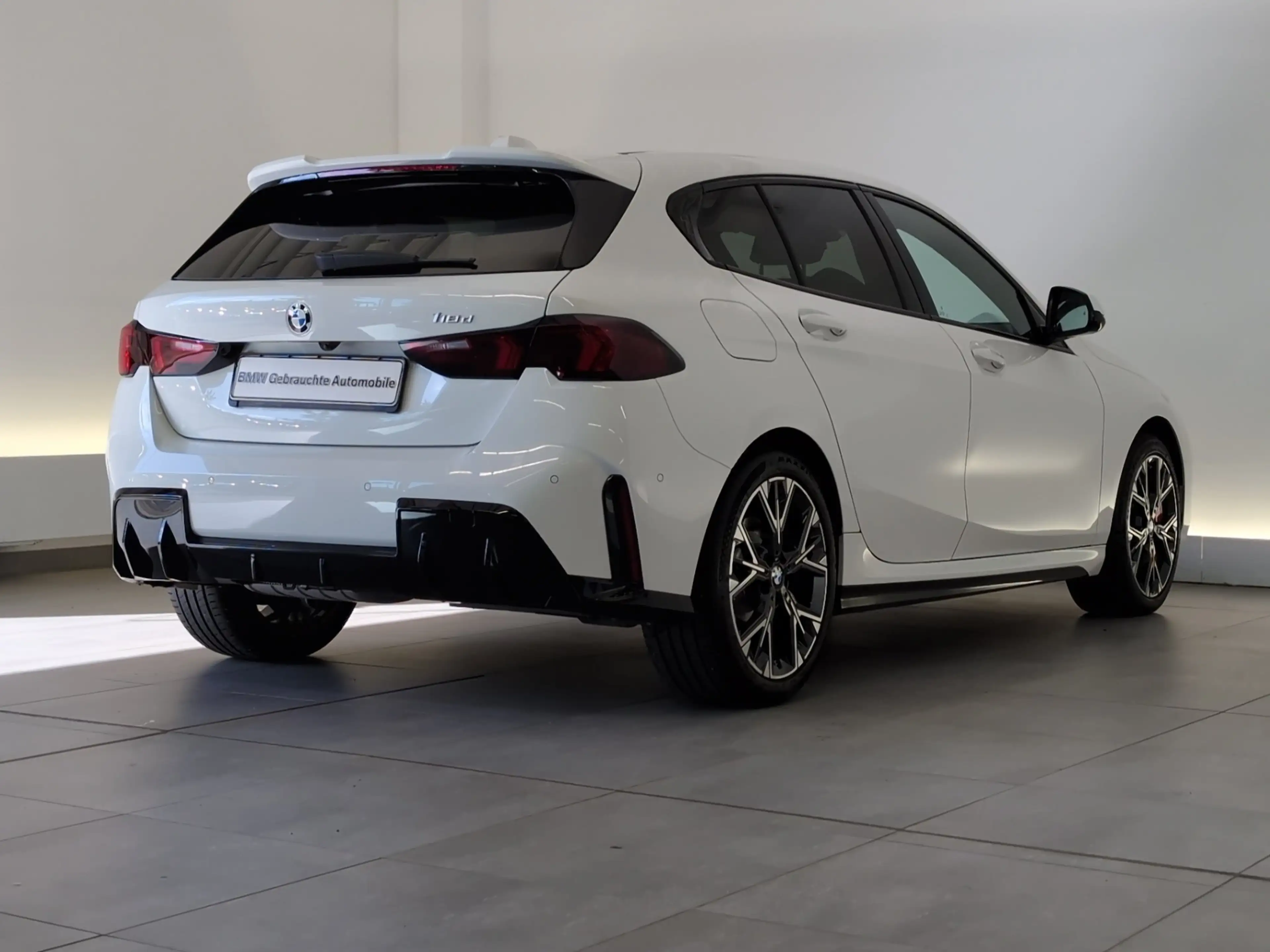 BMW 118 d Limousine M Sport Pro Navi/LED/AHK/RFK/ACC — photo 9