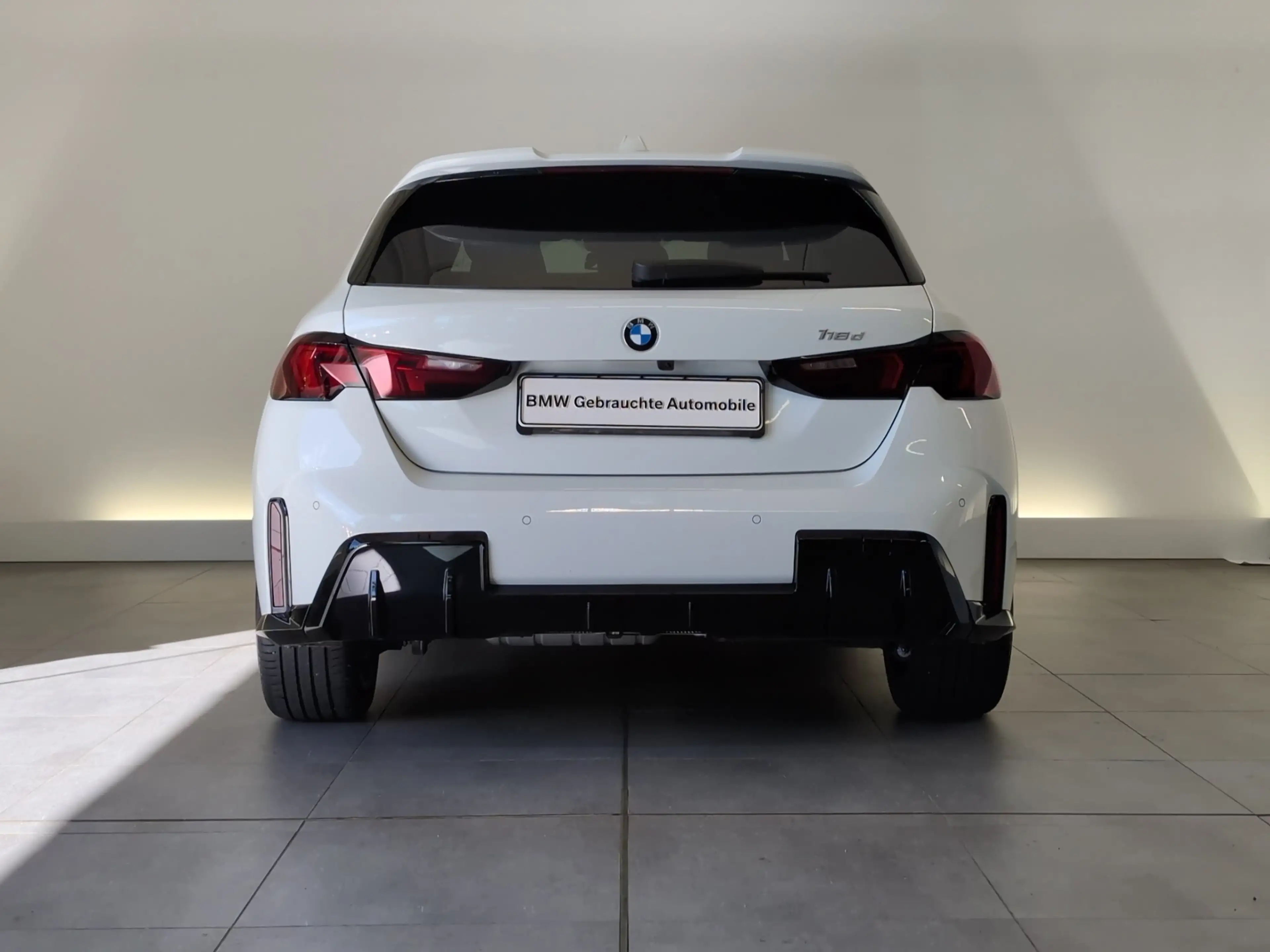 BMW 118 d Limousine M Sport Pro Navi/LED/AHK/RFK/ACC — photo 10