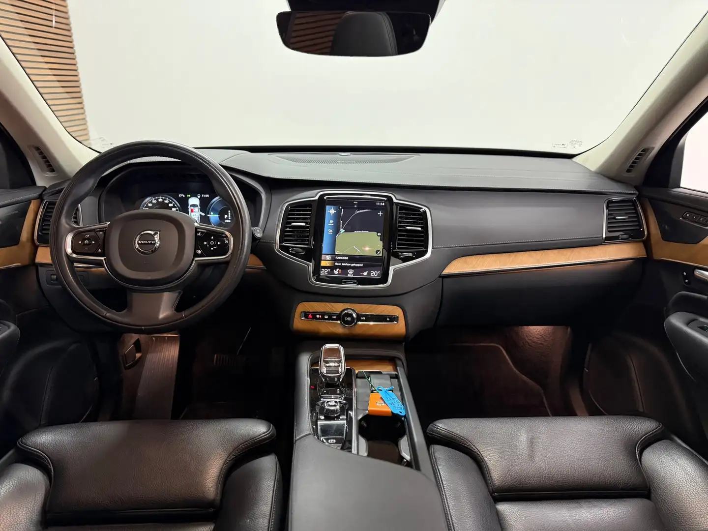 Volvo XC90 2.0 T8 Recharge AWD Plus Bright 7 p. | Pano | 22' Grijs - 2