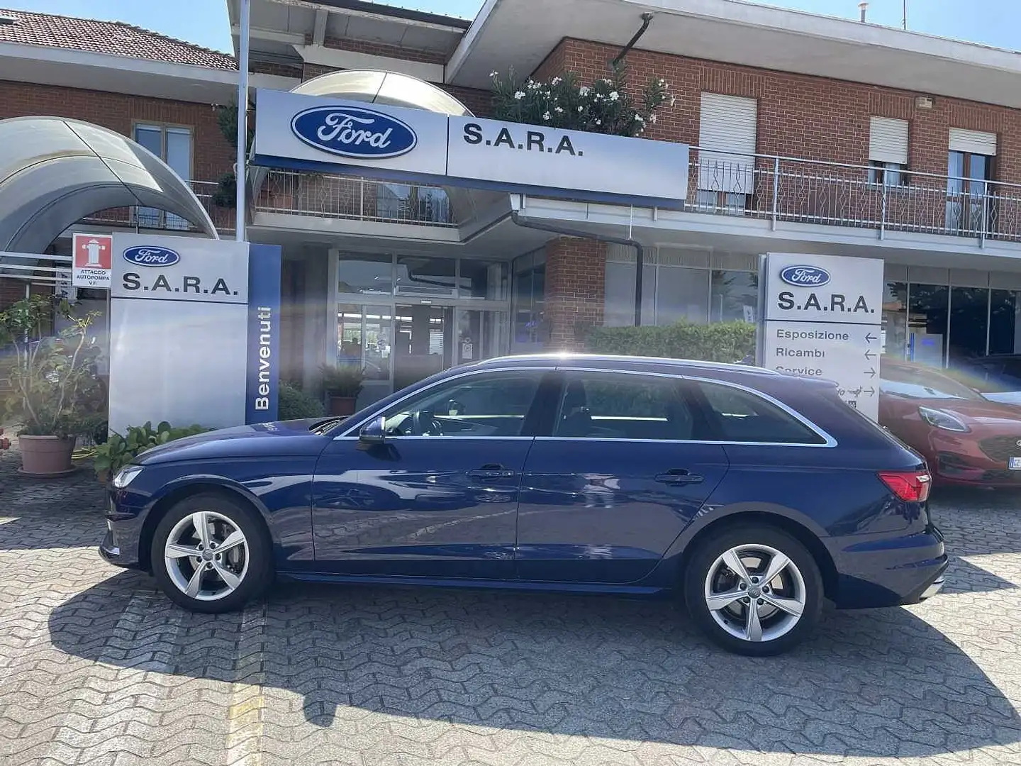 Audi A4 5ª serie Avant 40 TDI quattro S tronic Business Ad Bleu - 2