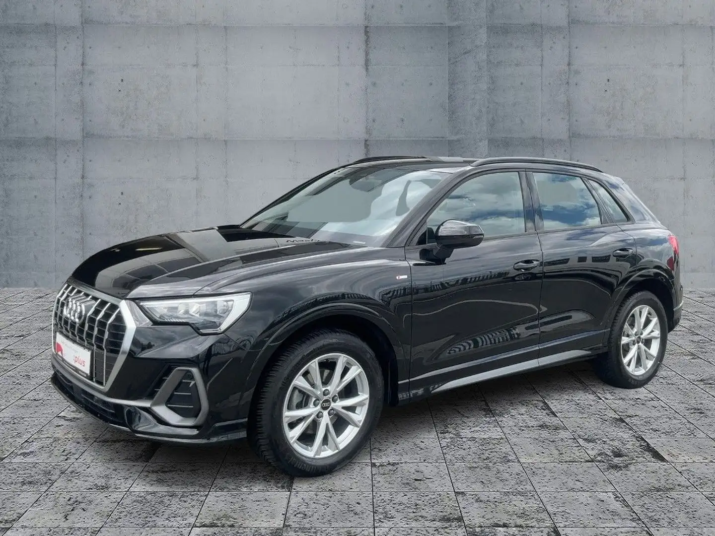 Audi Q3 35 TDI S-TR S-LINE NAVI+RFK+ACC+SHZ+18"LM+VC Zwart - 2