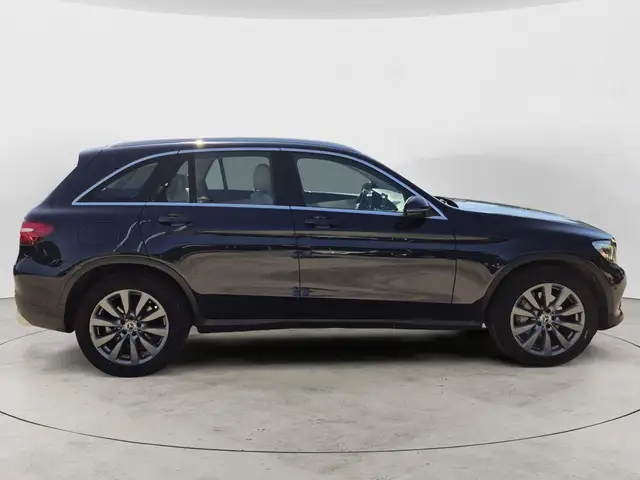 Mercedes-Benz GLC view 5