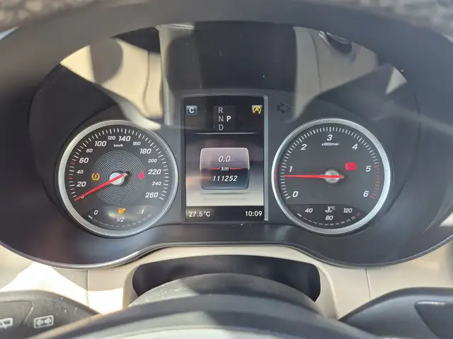 Mercedes-Benz GLC view 13