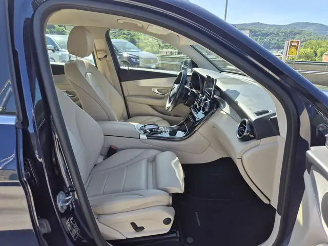 Mercedes-Benz GLC view 9