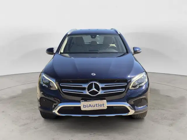 Mercedes-Benz GLC view 2