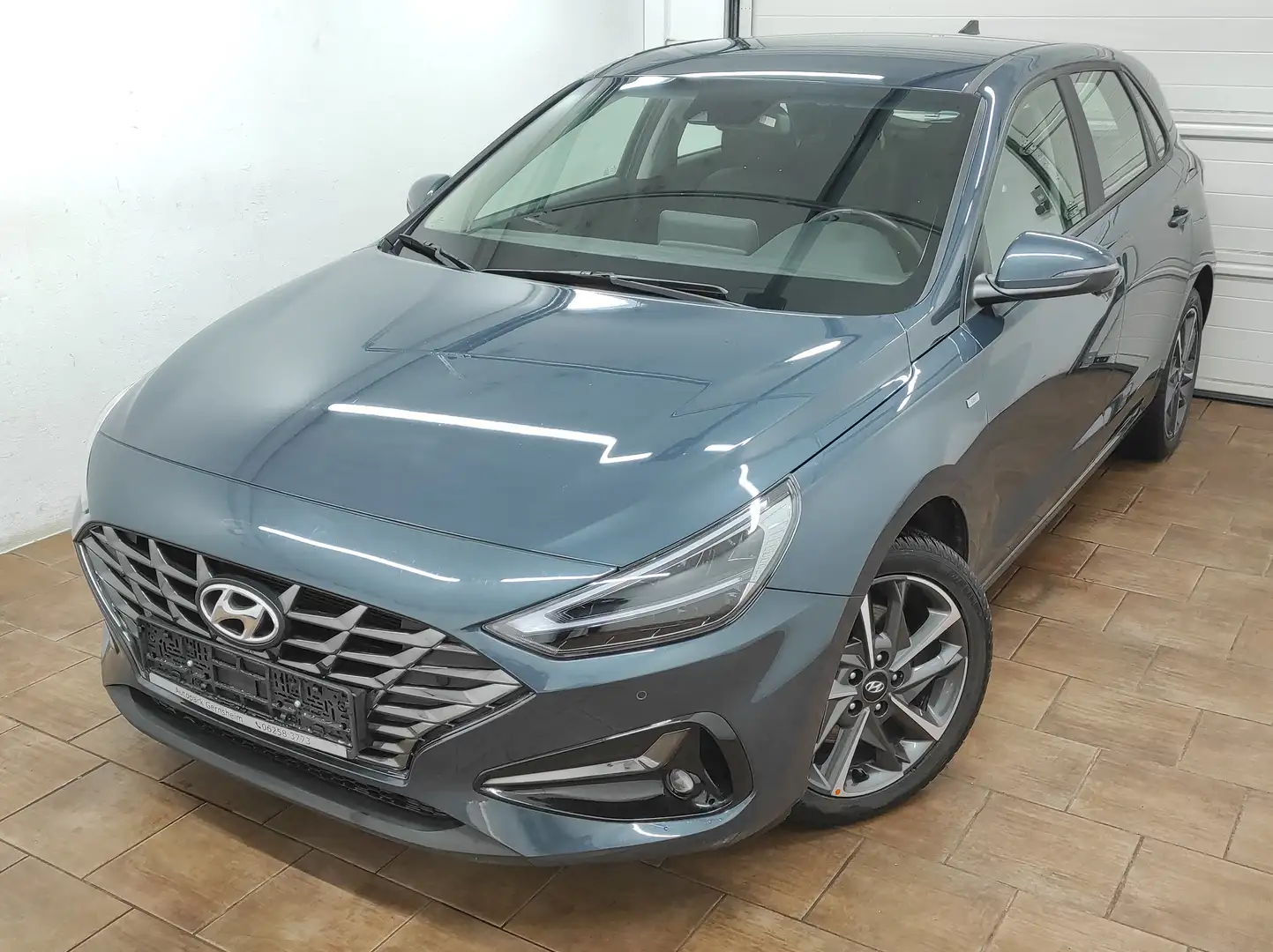 Hyundai i30 Trend Mild-Hybrid AUTOMATIK LED NAVI KAMERA EURO6 Grau - 2