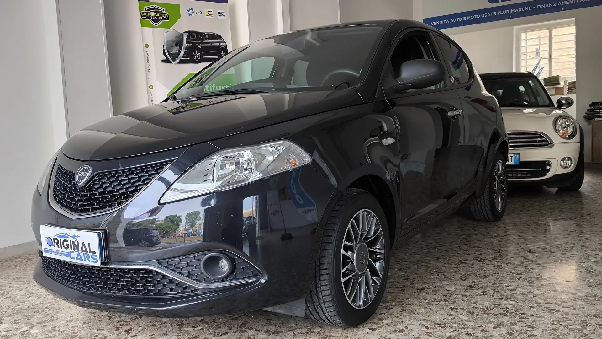 Lancia Ypsilon Ypsilon III 2015 1.2 Silver ecochic Gpl 69cv Nero - 1