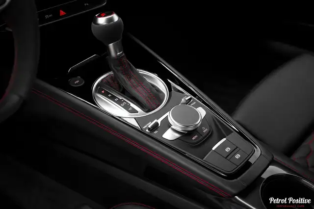 Audi TT RS Coupé S-tronic / 2022 / ERSTBESITZ / Ö-BESTPREIS Ansicht 40