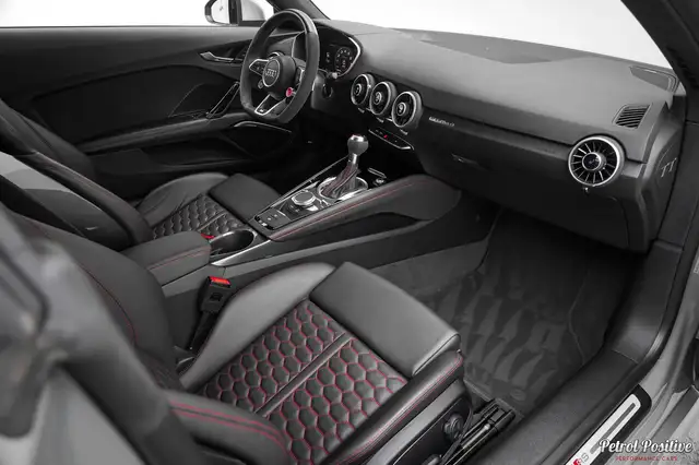 Audi TT RS Coupé S-tronic / 2022 / ERSTBESITZ / Ö-BESTPREIS Ansicht 46