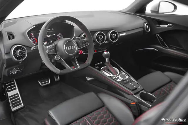 Audi TT RS Coupé S-tronic / 2022 / ERSTBESITZ / Ö-BESTPREIS Ansicht 26