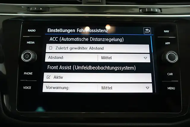 Volkswagen Tiguan view 26