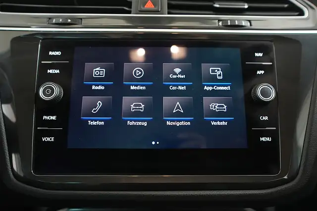 Volkswagen Tiguan view 23