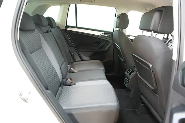 Volkswagen Tiguan view 14