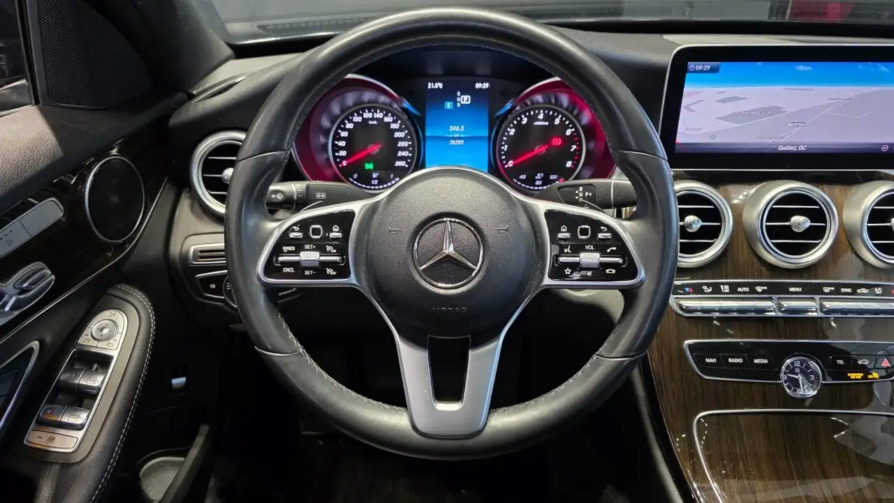 Mercedes-Benz C-Class снимка Mercedes-Benz C-Class