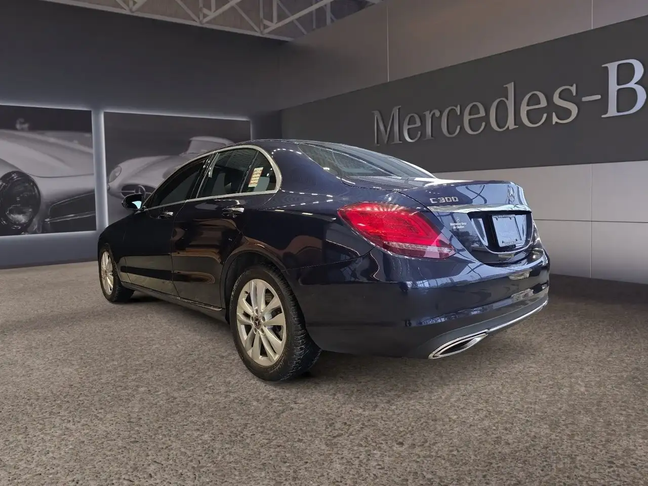 Mercedes-Benz C-Class снимка Mercedes-Benz C-Class