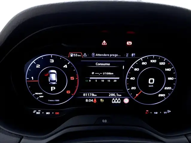 Audi Q2 view 12
