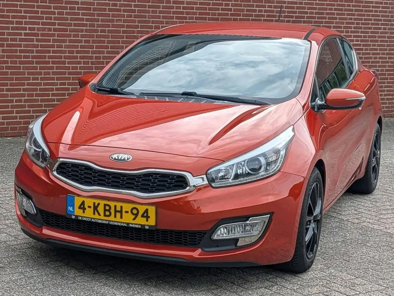 Kia Procee'd