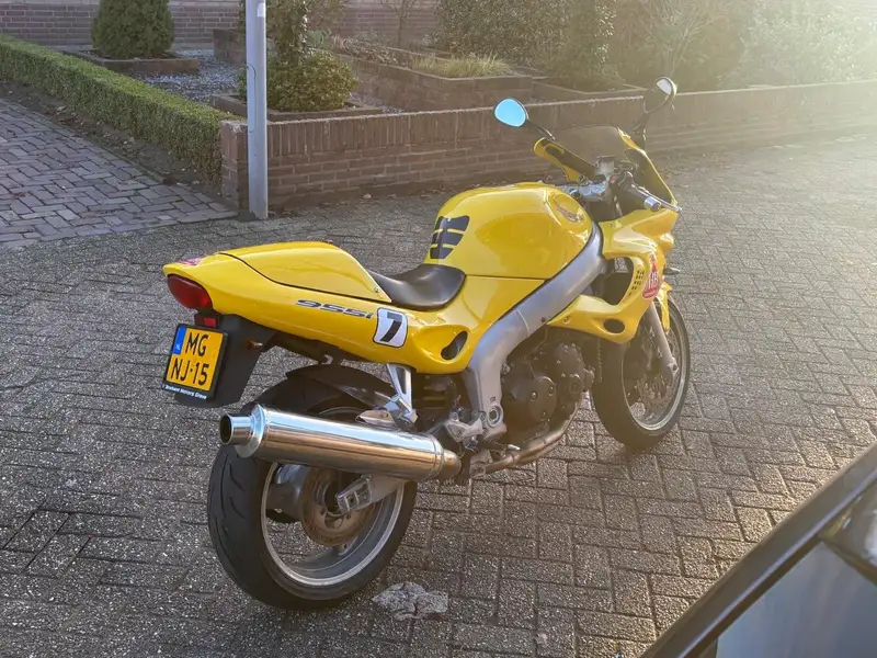 Triumph Sprint RS - foto 6