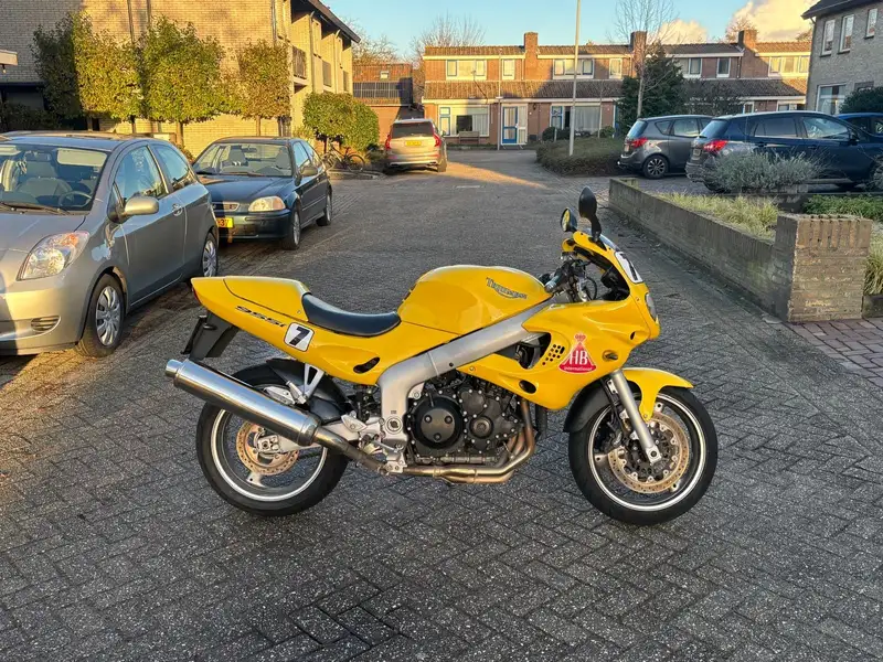 Triumph Sprint RS - foto 7