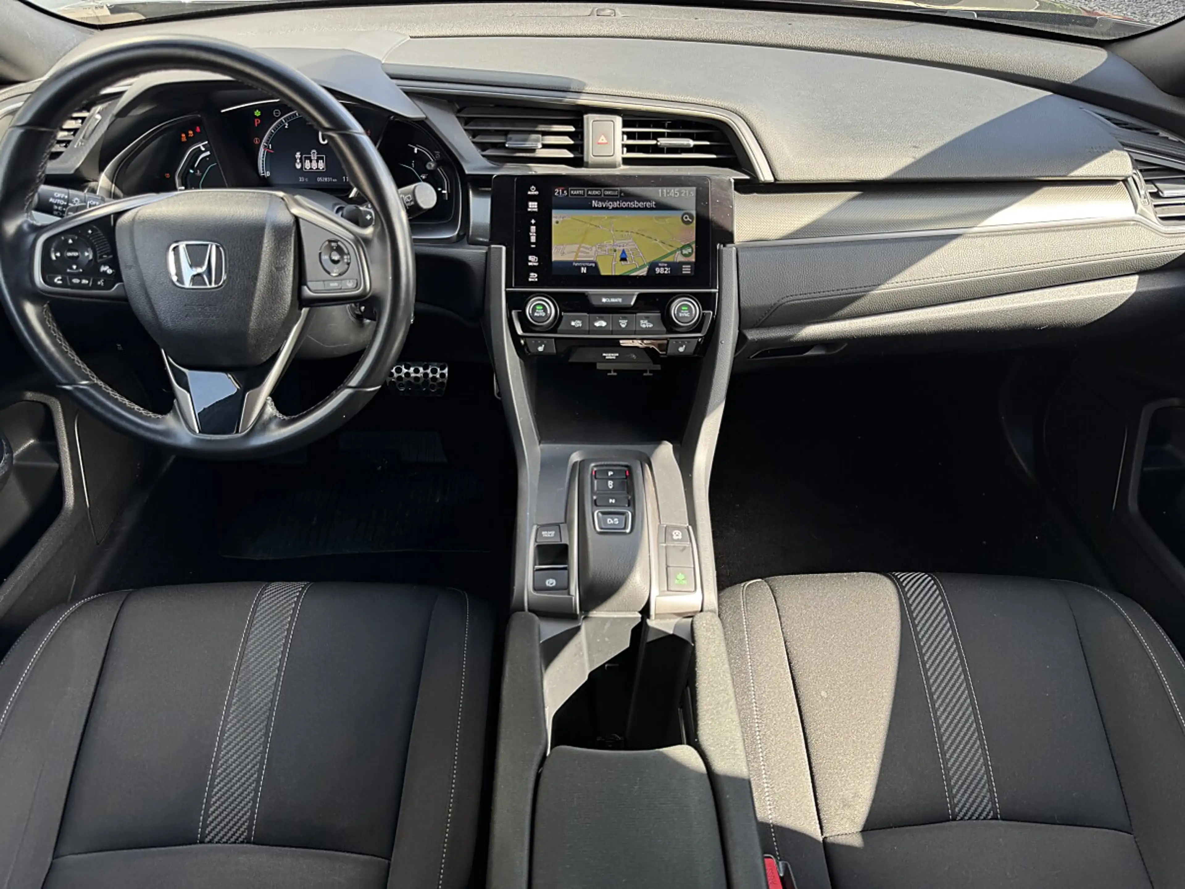 Honda Civic 1.6 i-DTEC Elegance Aut. — photo 8