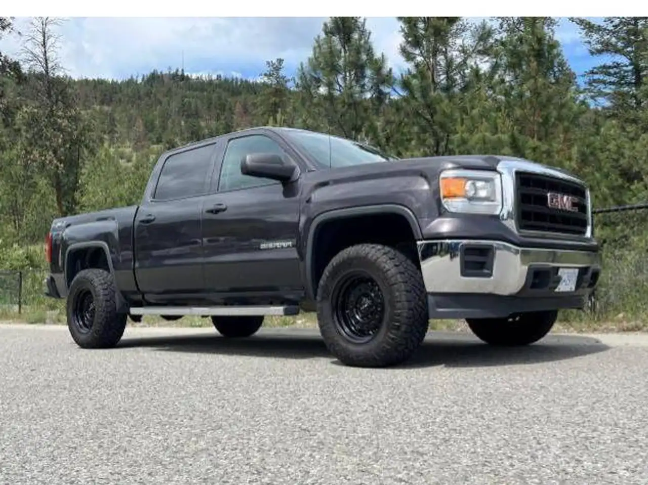 GMC Sierra 1500 photo GMC Sierra 1500
