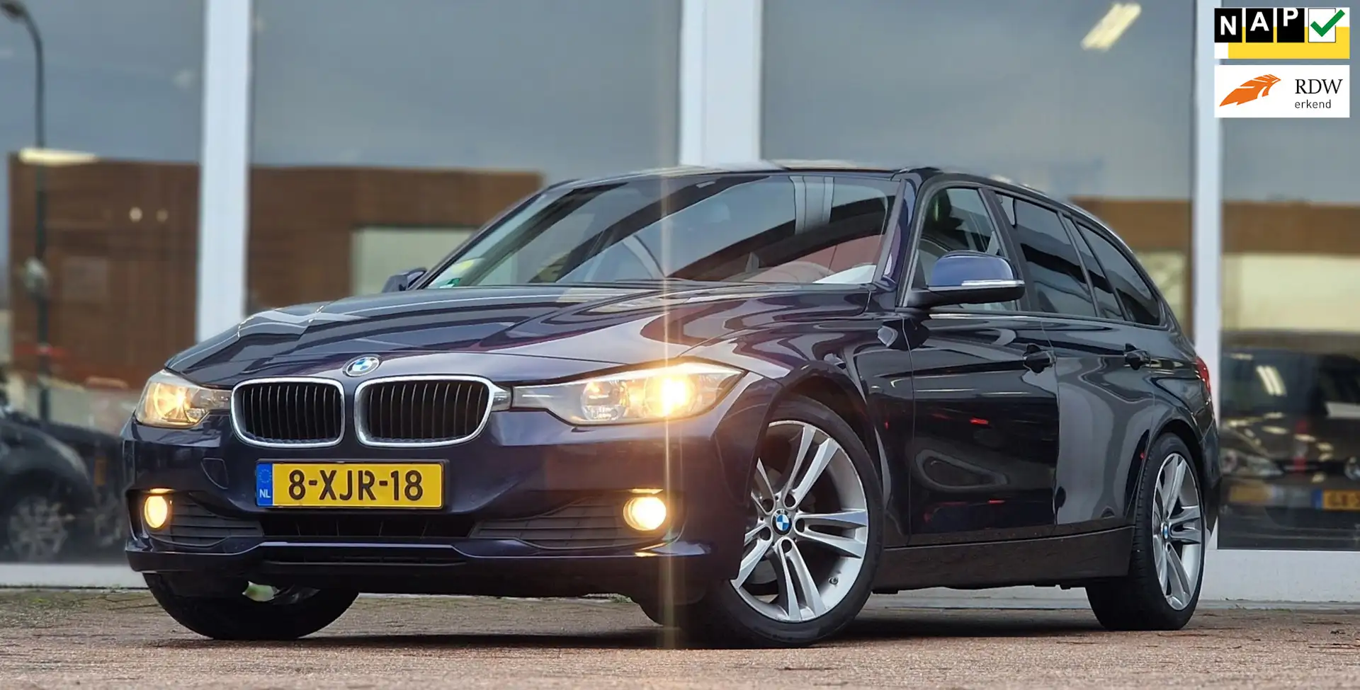 BMW 320 3-serie Touring 320d EfficientDynamics Edition Exe Blauw - 1