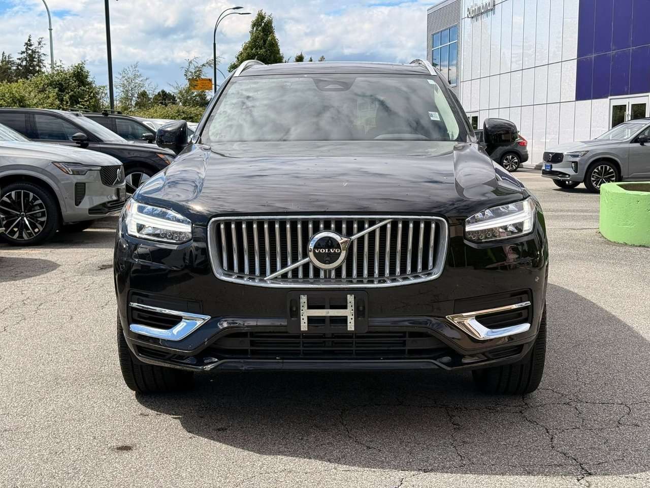 2024 Volvo XC90 Plus Bright Theme Local One-Owner | Accident-Free alt 3