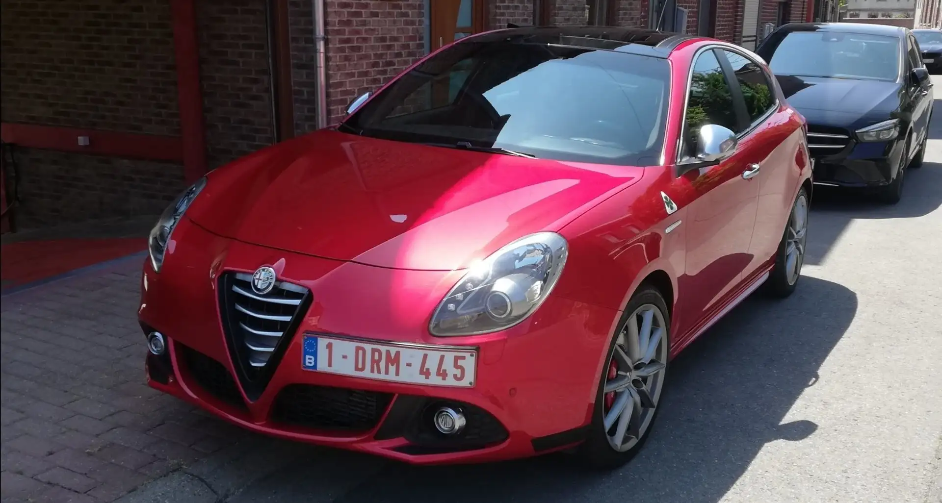 Alfa Romeo Giulietta Giulietta 2.0 JTDm Distinctive Rood - 2