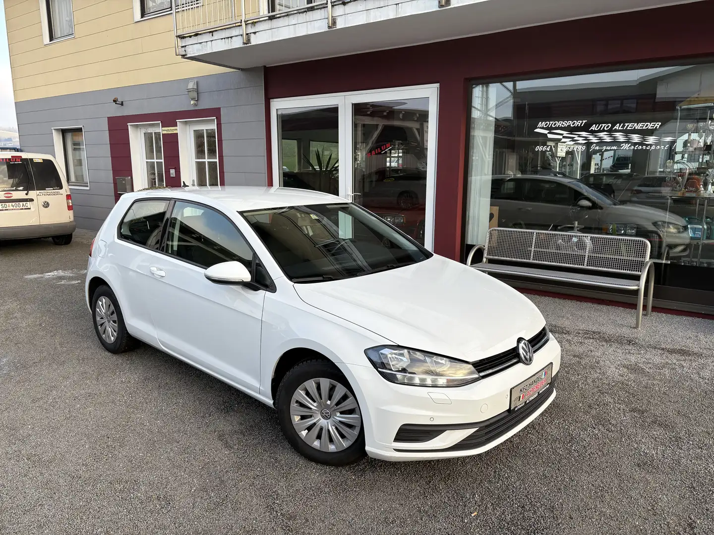Volkswagen Golf 1,6 TDI SCR *CARPLAY*ACC*SITZH*PDC* Weiß - 1
