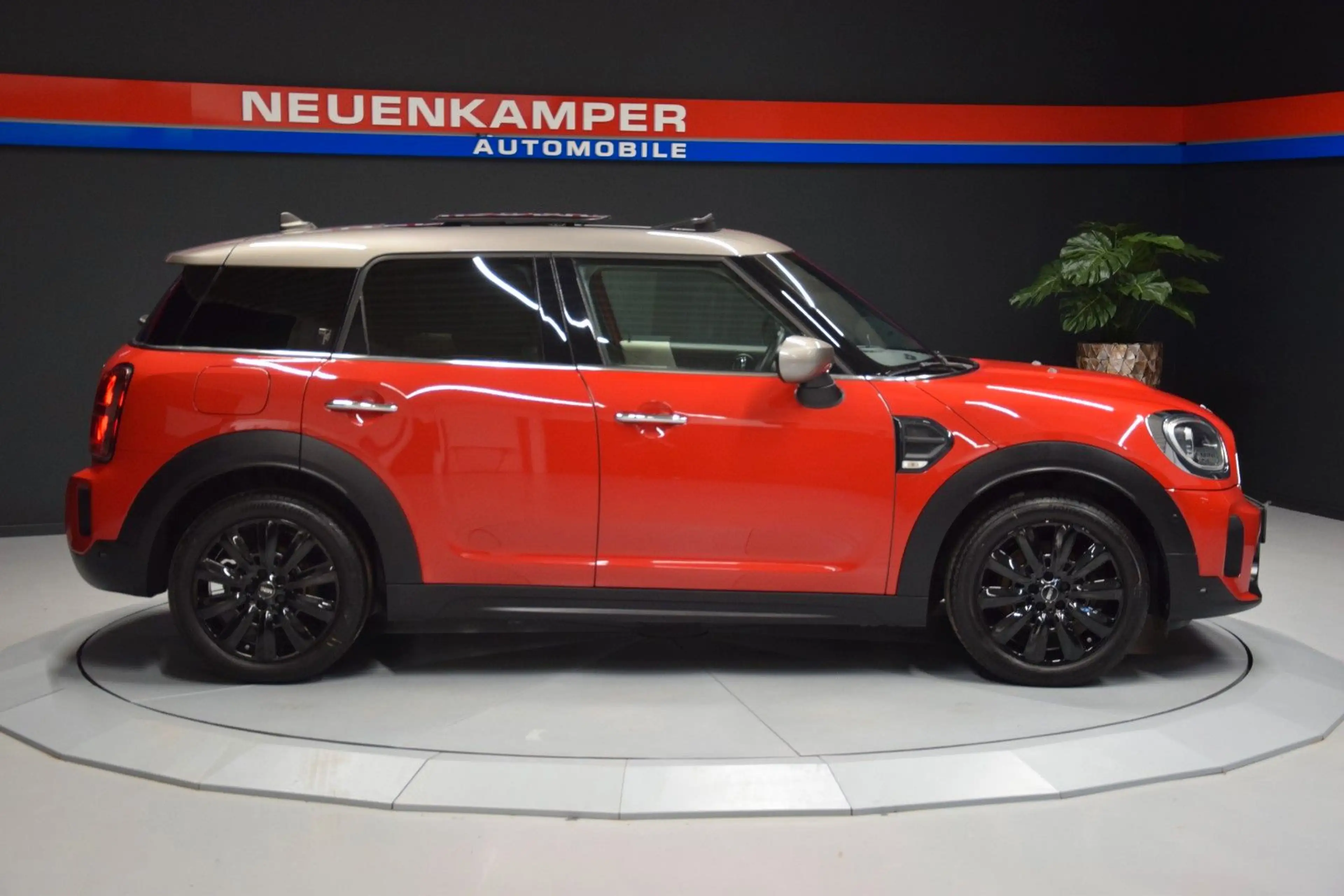 MINI Cooper Countryman Cooper Yours Trim Pano ACC Memory — photo 8