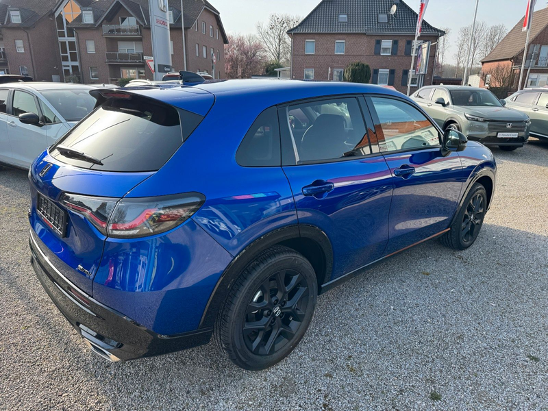 Honda ZR-V 2.0 e:HEV Sport Black-Emblem — photo 4