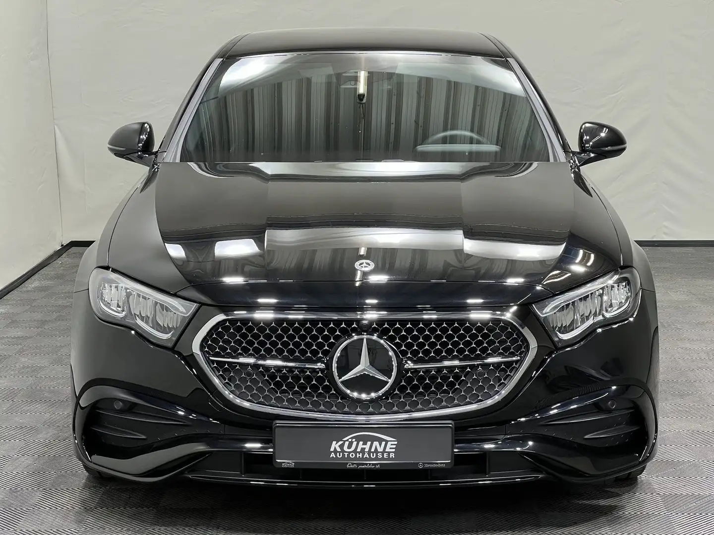Mercedes-Benz E 200 AMG Night Distr LED Winter Kamera Totw Schwarz - 2