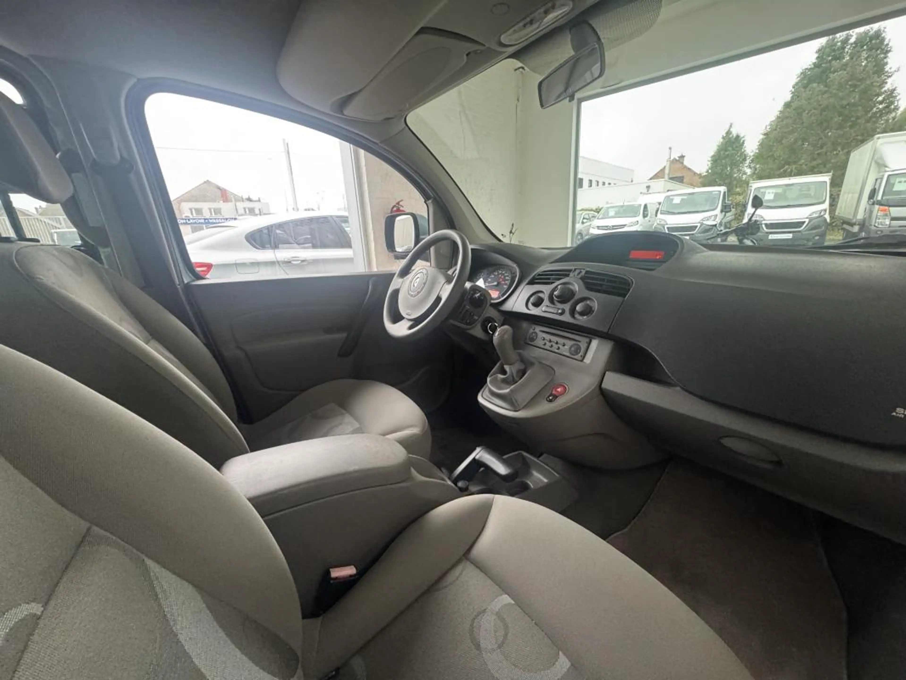 Renault Kangoo 1.5DCI 70ch DISTRIBUTION OK 103.982Km GAR 12M — photo 7